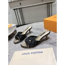 Louis Vuitton Slippers